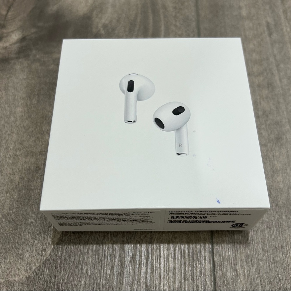 Apple AirPods 3rd Generation CASE with Charger